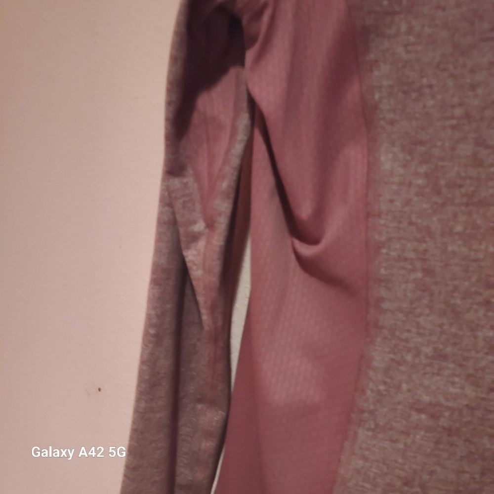 REVA workout top - Picture 8 of 10